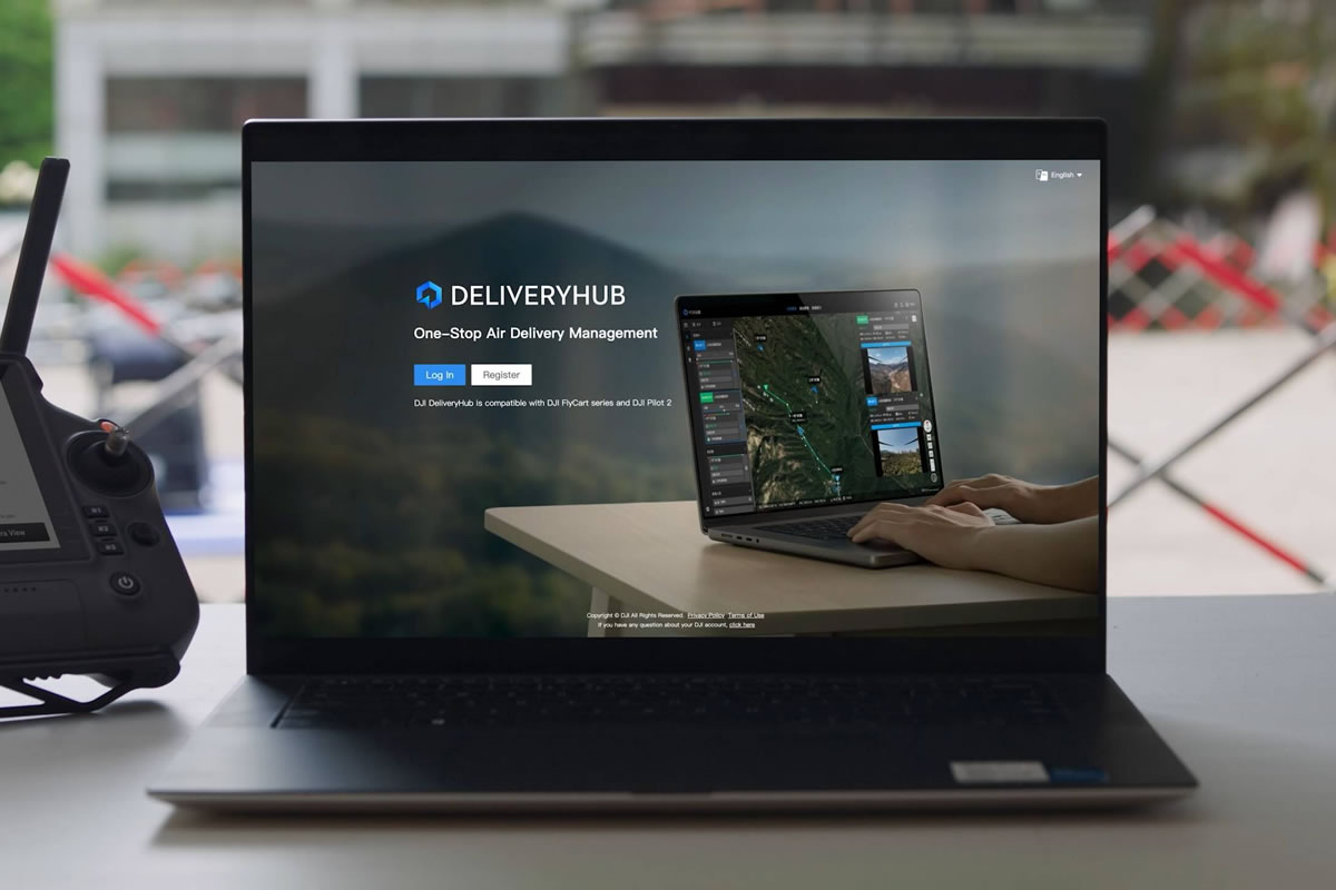 DJI DeliveryHubはDJI FC30およびDJI FC100の両機に対応しています。効率的な運用計画、運行状況の総合管理、チームリソースの集中管理、多次元データの分析を支援します。専門性と使いやすさを併せ持ち、複数機の効率的な協調運用とワンストップ輸送管理を容易にします。